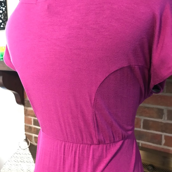 Spring + Mercer fuschia dress - Picture 4 of 5